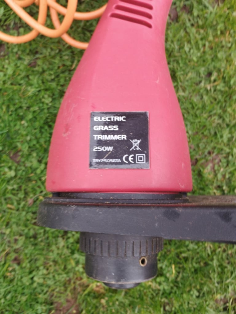 2 x Grass Strimmers (spares/repairs)