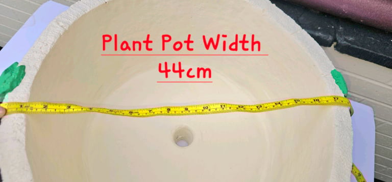 Large Plant Pot Heavy Duty Circular shape.