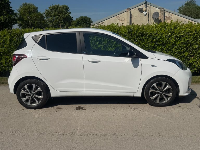 Hyundai i10 Play 1.0 Euro 6 5dr 2019 (69) Only 47K Ideal 1st Car