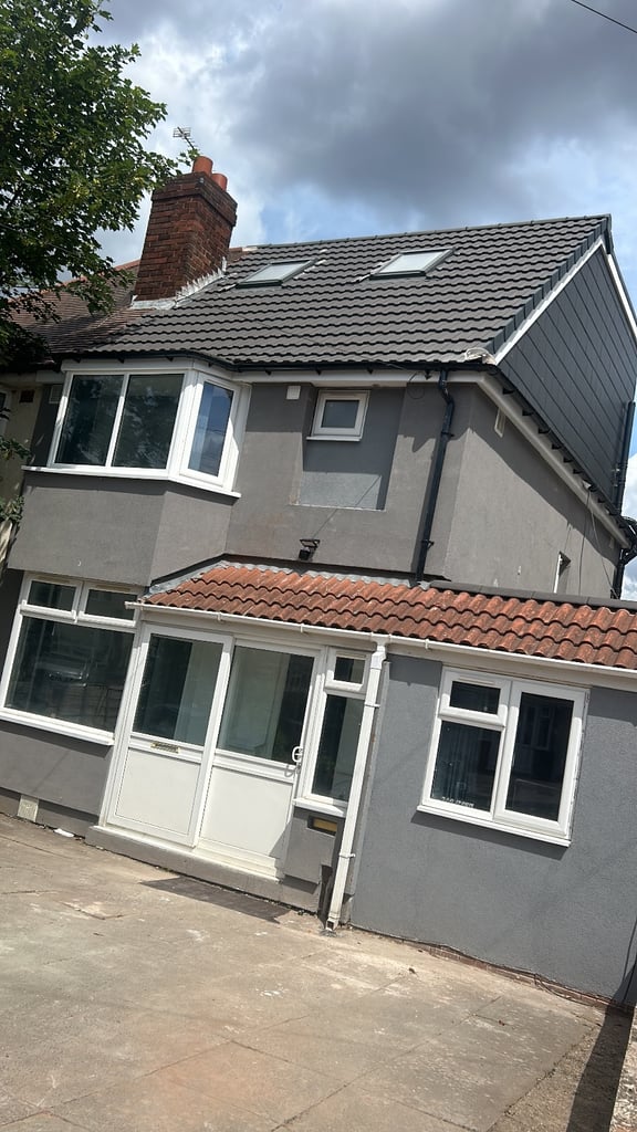 **BENEFIT/DSS TENANTS ONLY** ## EN SUITE ROOMS ##
