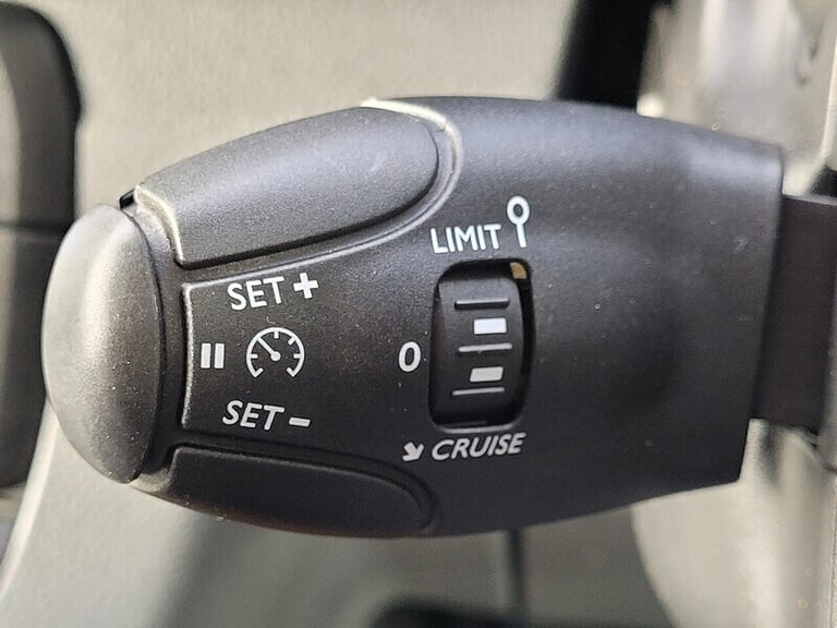 2022 Vauxhall Vivaro LWB Turbo D 2900 Dynamic  1.5ltr 100ps with Deadlocks, Twin Side Loading Do ...