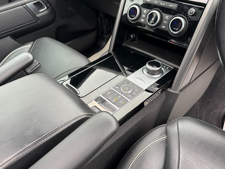 2020 Land Rover Discovery 2.0 SD4 HSE Luxury SUV 5dr Diesel Auto 4WD Euro 6 (s/s) (240 ps) ESTATE...