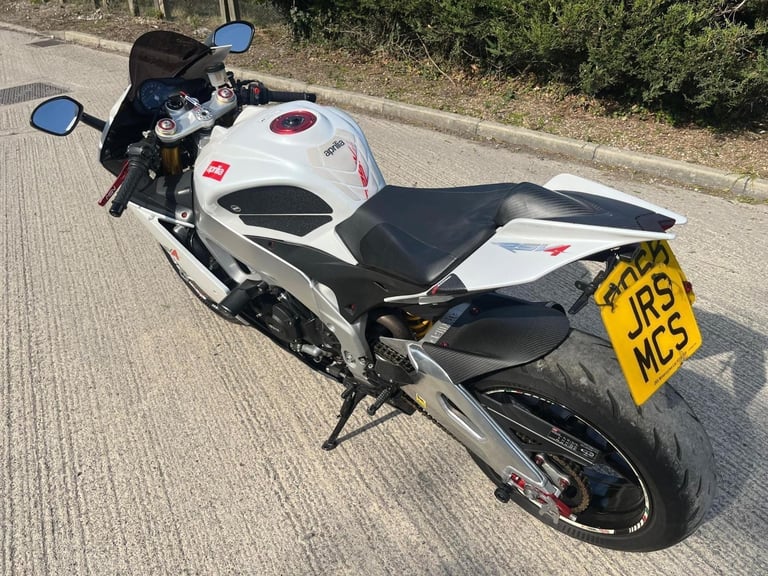 2015 65 APRILIA RSV4R A-PRC RSV1000 RSV4 R V4 MINT 8k MILES SPORTS SUPERBIKE