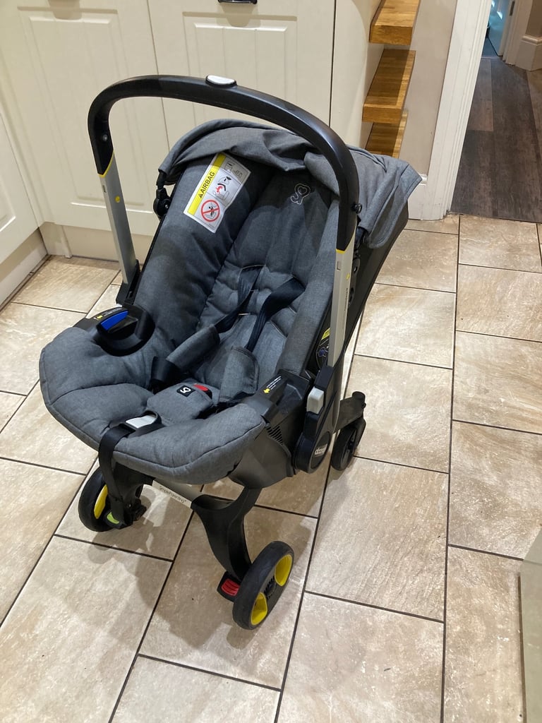 Doona + car seat stroller with BN isofix