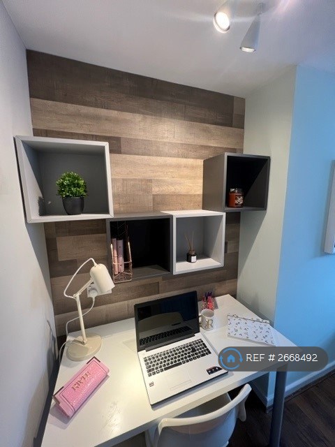 7 bedroom house in Grant Avenue, Liverpool, L15 (7 bed) (#2668492)