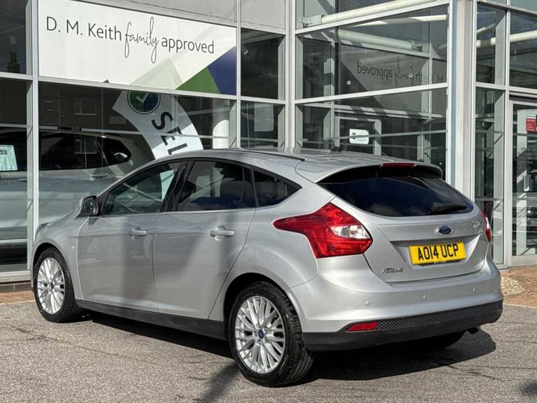 2014 Ford Focus 1.6 125 Zetec Navigator 5dr Powershift HATCHBACK PETROL Automatic