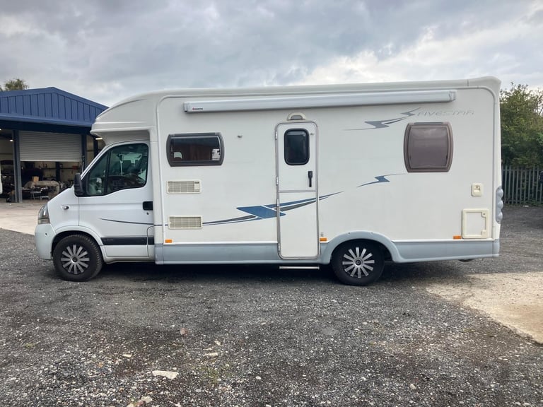 Lunar Fivestar Motorhome Fixed Bed 4 Berth 06’ Renault DCI 120 LWB