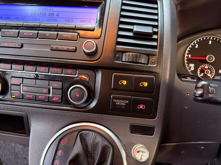 2011 Volkswagen Caravelle 2.0 TDI Executive DSG Euro 5 5dr MPV Diesel Automatic