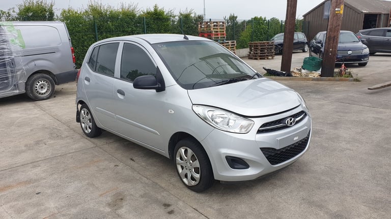 **For breaking** Hyundai i10 Classic, 1.2 petrol 5 speed (2011).