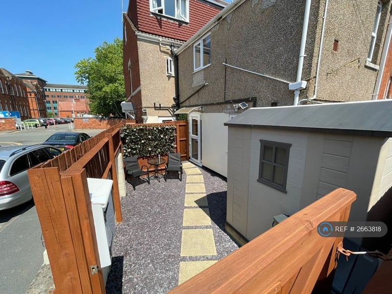 image for 1 bedroom flat in Euclid Street, Swindon, SN1 (1 bed) (#2663818)