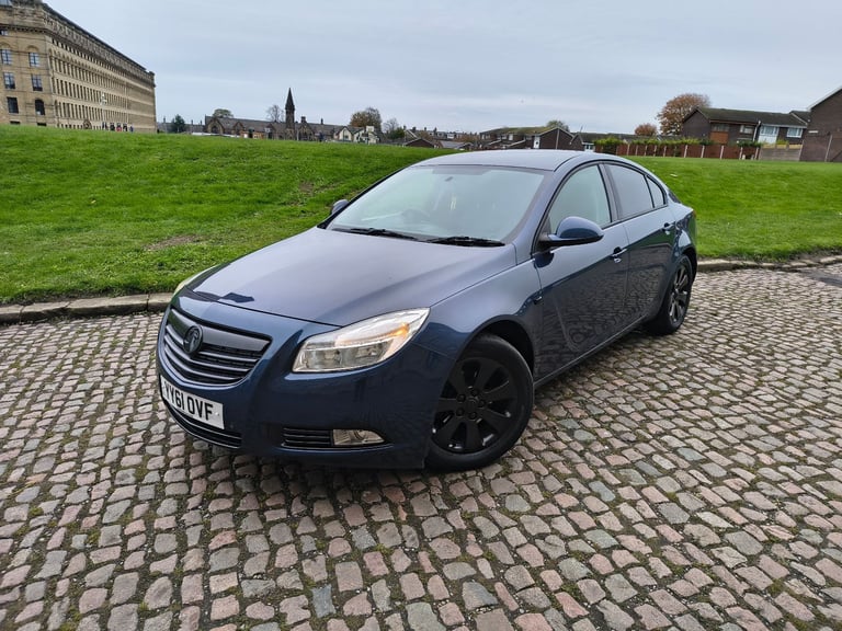 Vauxhall, INSIGNIA, Hatchback, 2011, 6 speed manual 2.0 cdti