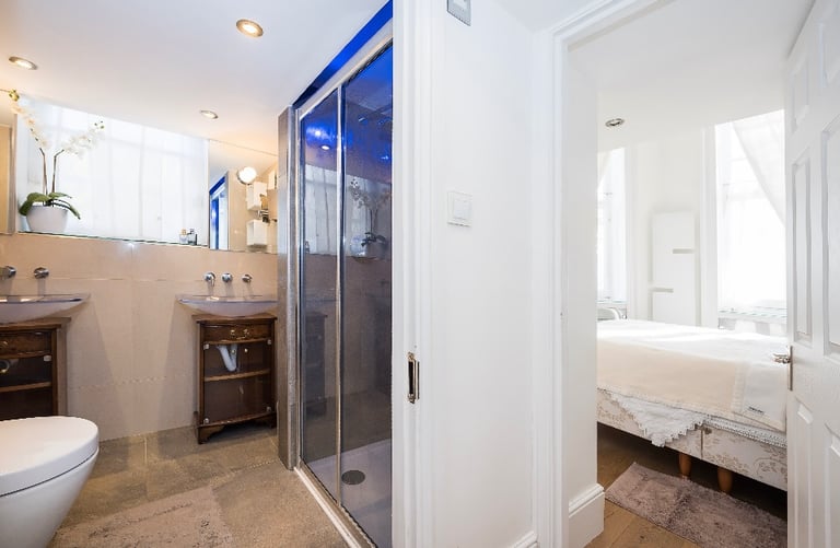 SW3 Riverside CHELSEA 2bed 2bath RGF LUX FLAT DIRECT RIVER VIEWS SLOANE SQ Victorian