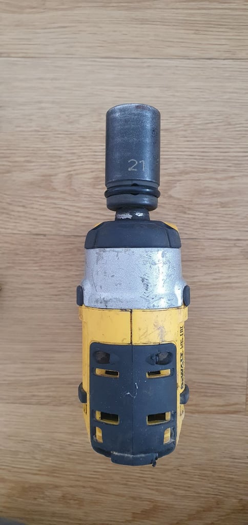 SCAFFOLDERS DEWALT DCF880N-XJ 18V XR.