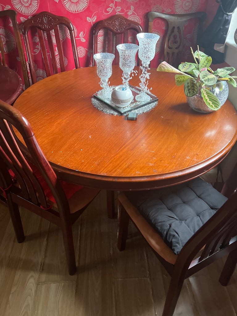 Dining-table-and-chairs for Sale in Highland Dining Tables