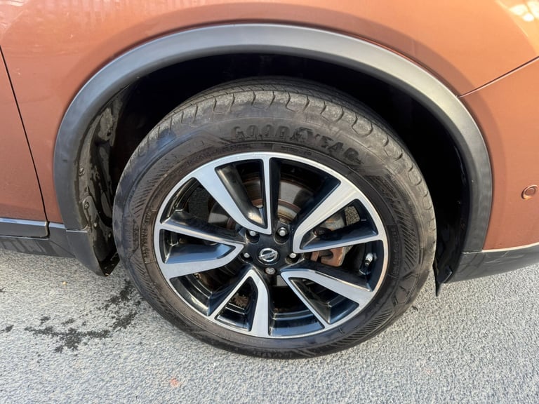 Nissan, X-TRAIL, Estate, 2016, Manual, 1598 (cc),  5 doors 4x4