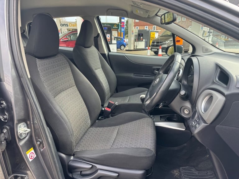 2014 Toyota Yaris 1.33 VVT-I ICON PLUS Hatchback Petrol Manual