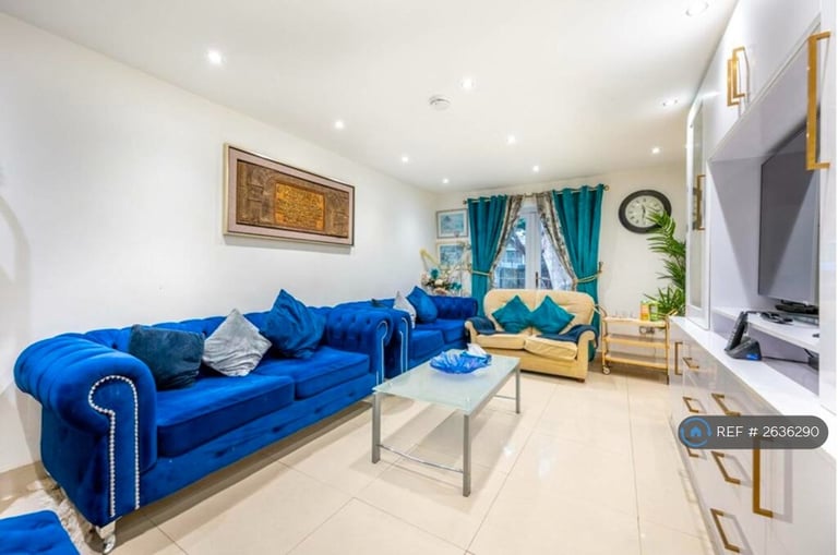 image for 4 bedroom house in Lincoln Road, London, E13 (4 bed) (#2636290)