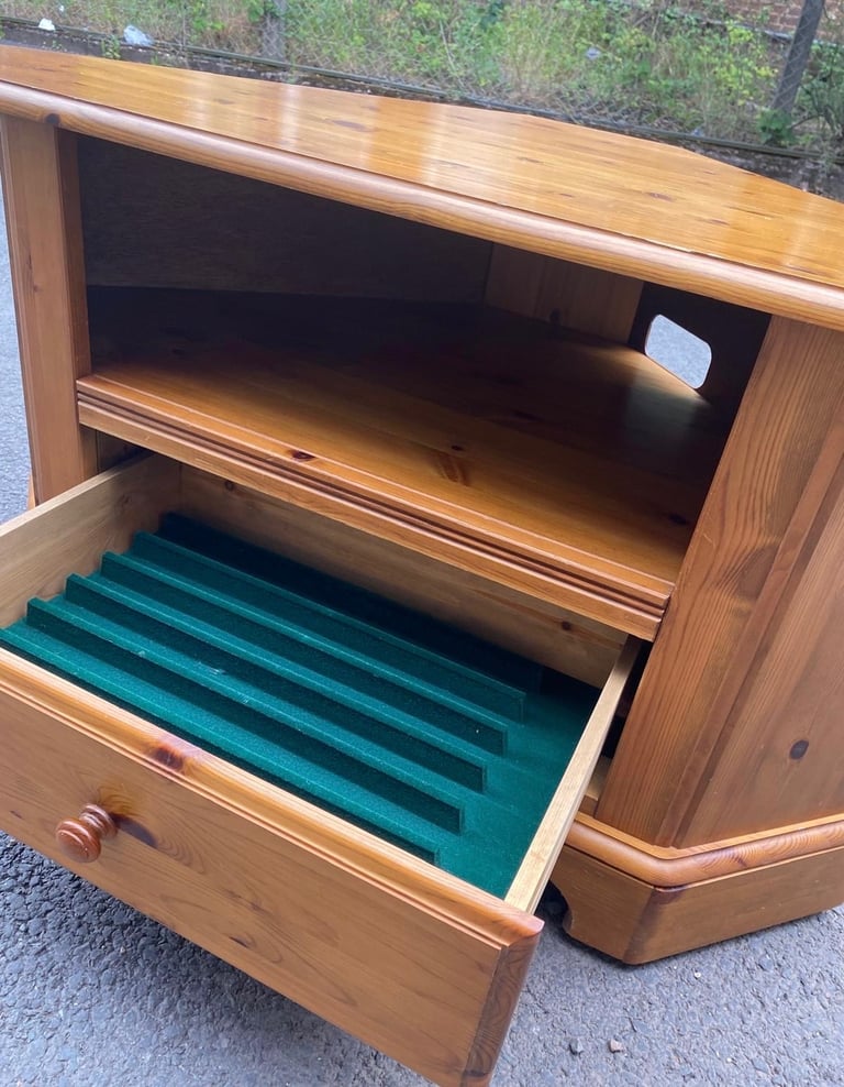 Ducal Pine Corner TV Stand 