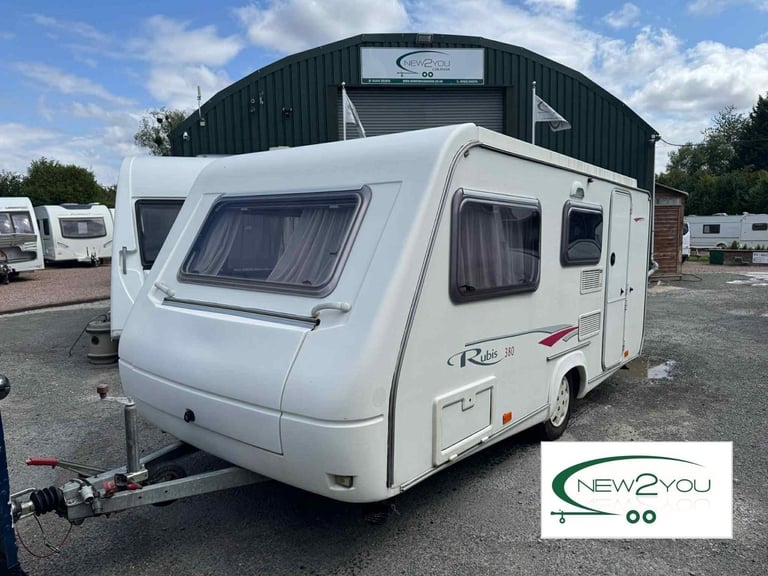 2005 Trigano Rubis 3 Berth Caravan - RARE POP UP - STOCK E165 - AUTUMN SALE!!!!