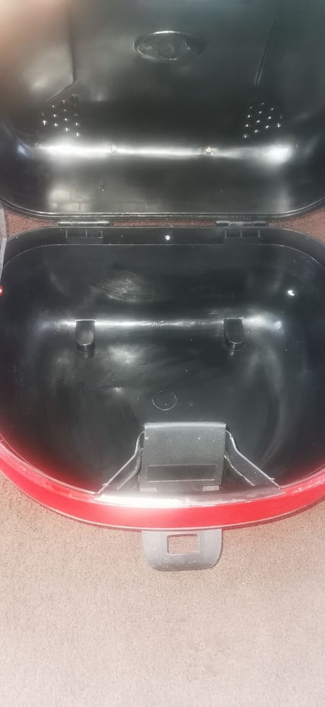 Motorcycle top box 