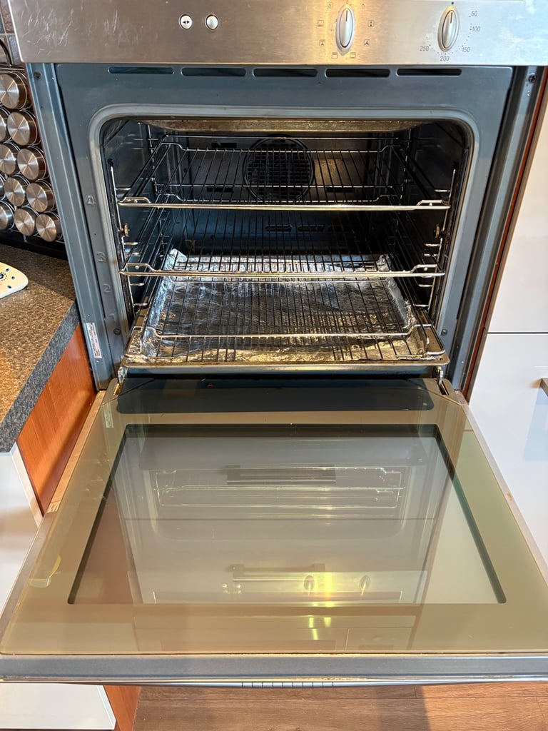 NEFF INTEGRATED OVEN