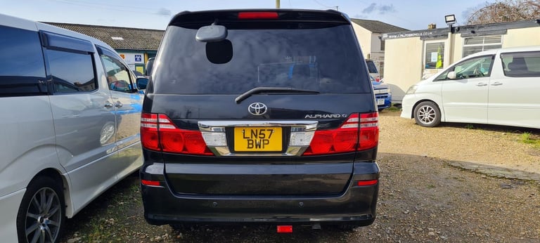 TOYOTA ALPHARD !! ONE!! BERTH CAMPERVAN WITH ELECTRIC COOLBOX