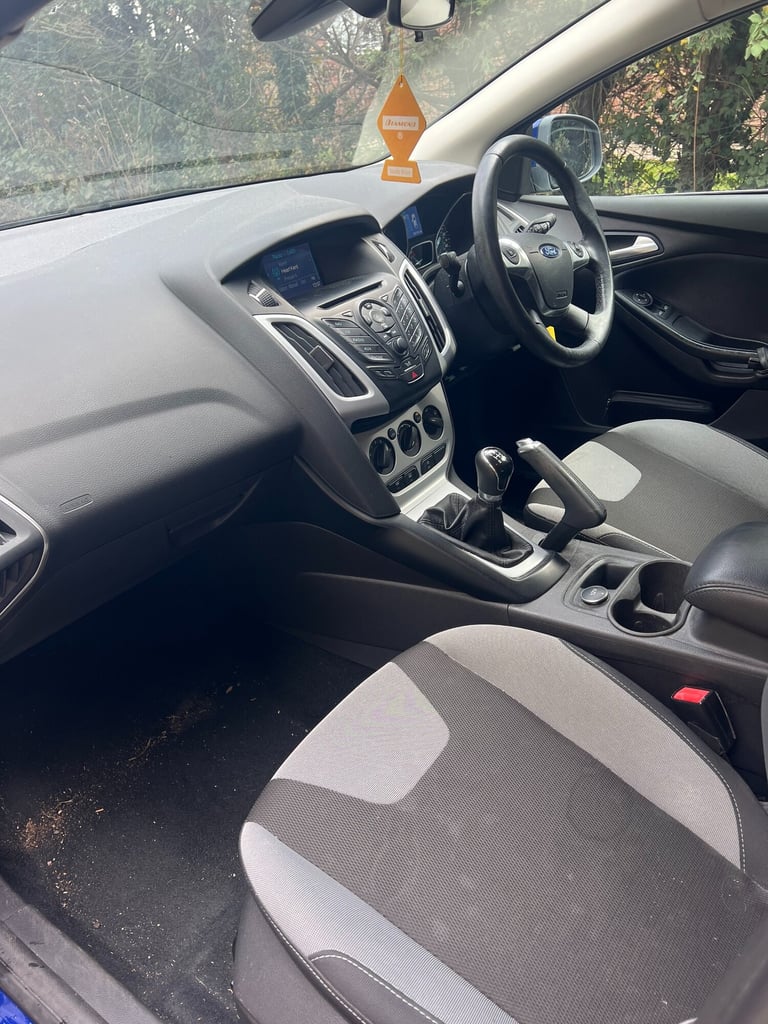 2014 Ford Focus 1.0 EcoBoost Zetec Navigator 5dr HATCHBACK Petrol Manual