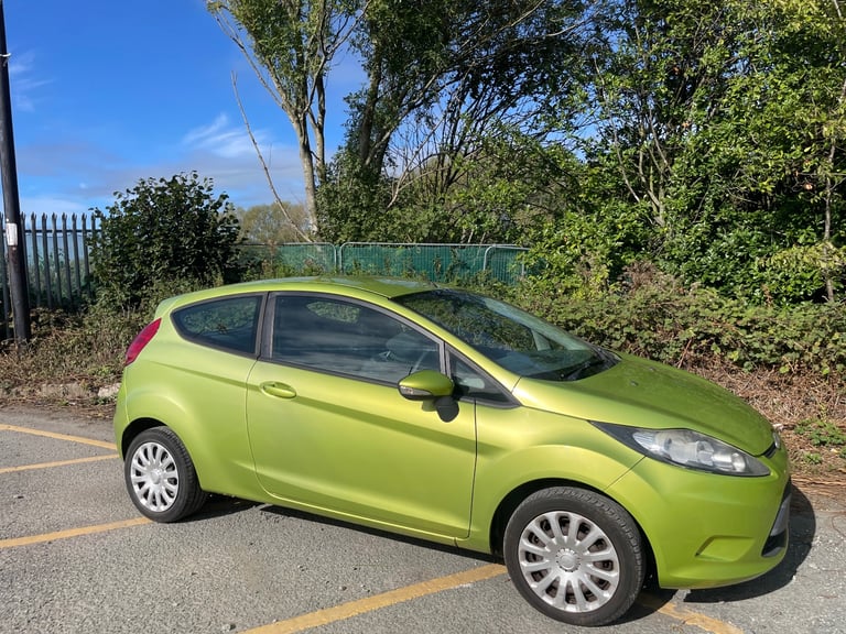 FORD FIESTA 1.2 STYLE 58 REG GREEN 3 DOOR 12 MONTHS MOT LOW INSURANCE 48+MPG