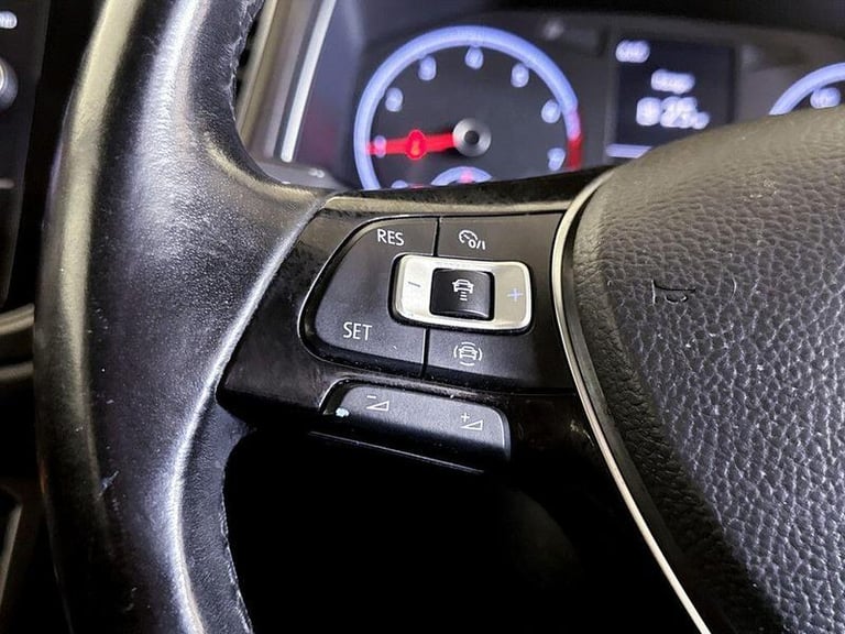 2019 Volkswagen T-Roc 1.0 TSI SE Euro 6 (s/s) 5dr Manual SUV Petrol Manual