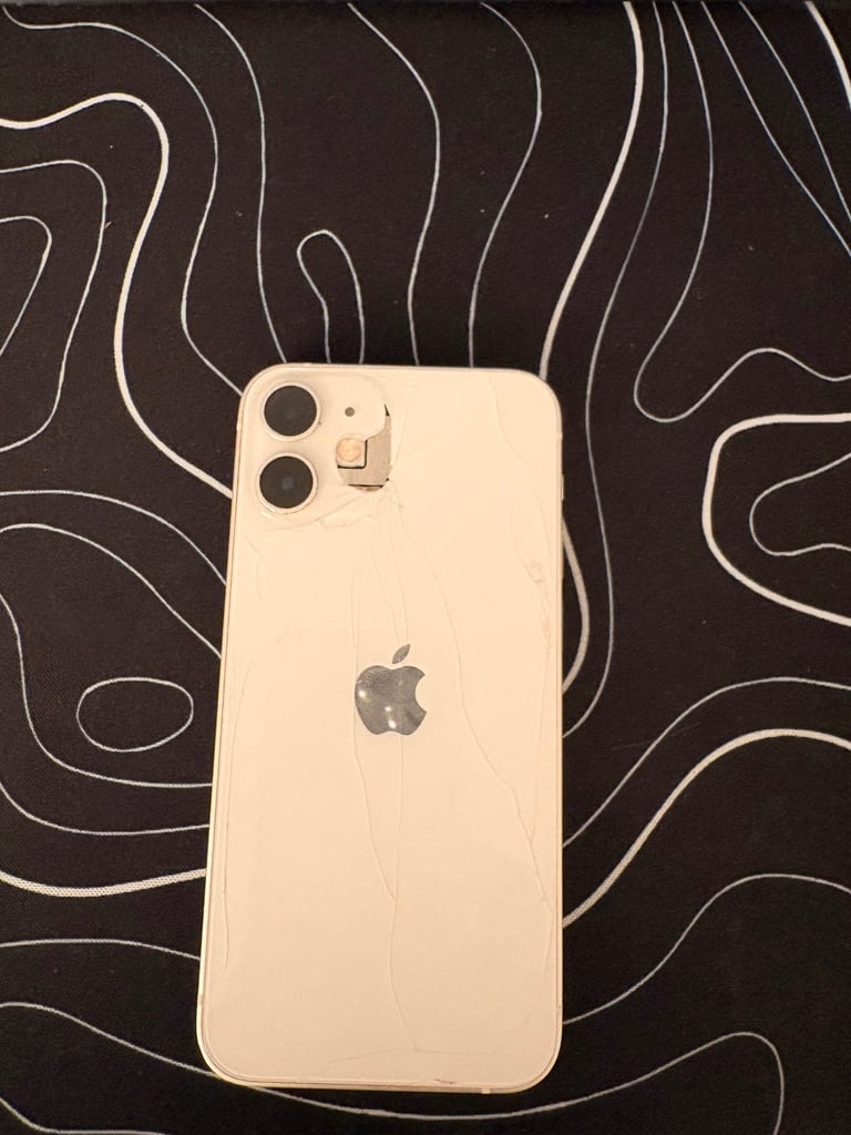 Iphone mini 12 white