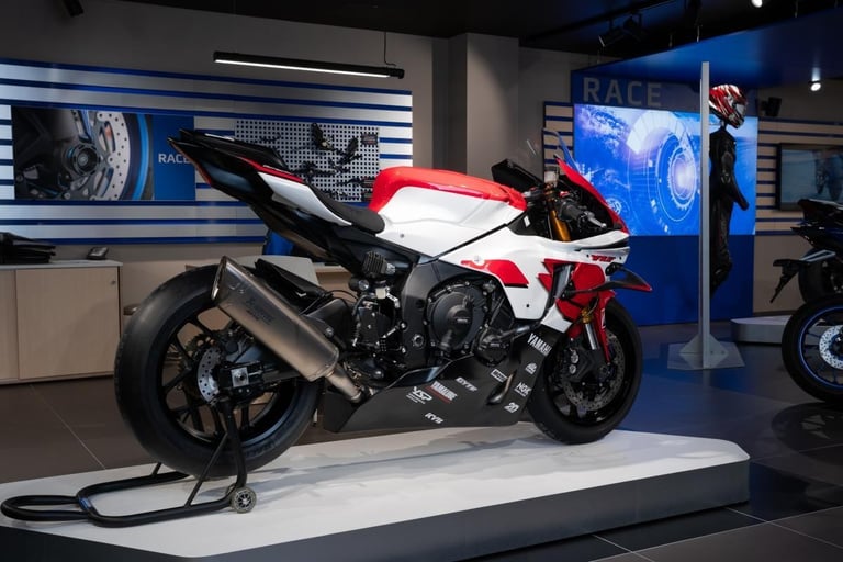 YAMAHA R1 GYTR - YAMAHA 70TH ANNIVERSARY - YRT SUZUKA 8 HOURS REPLICA