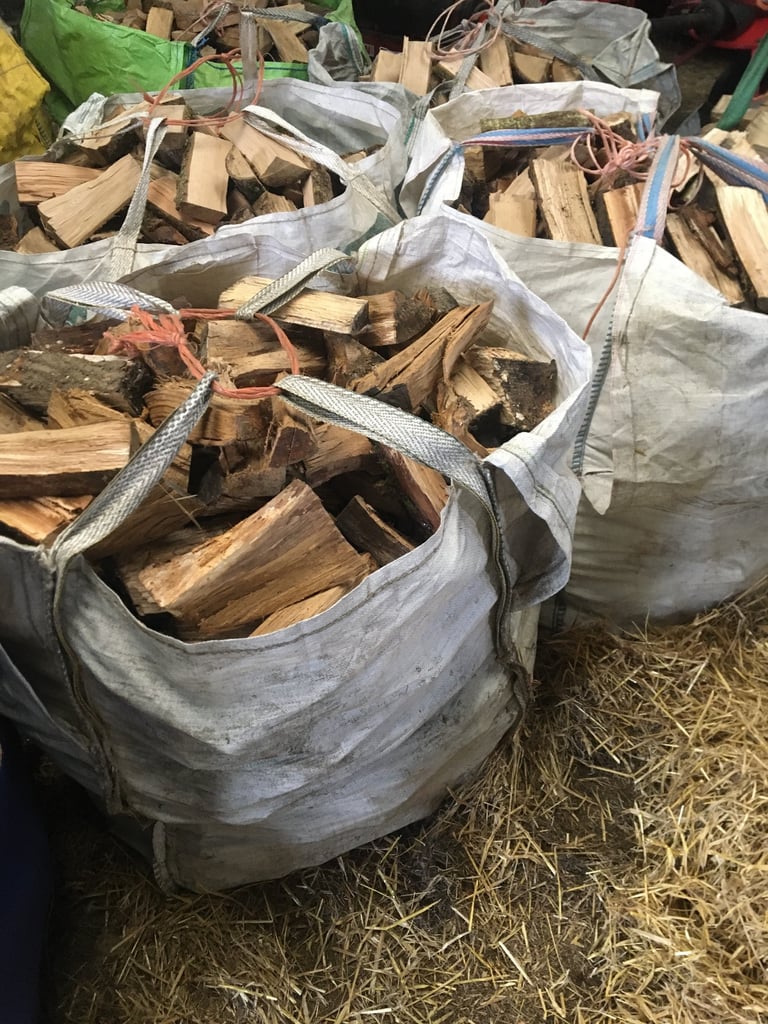 Dumpy bags of Firewood/ Logs 