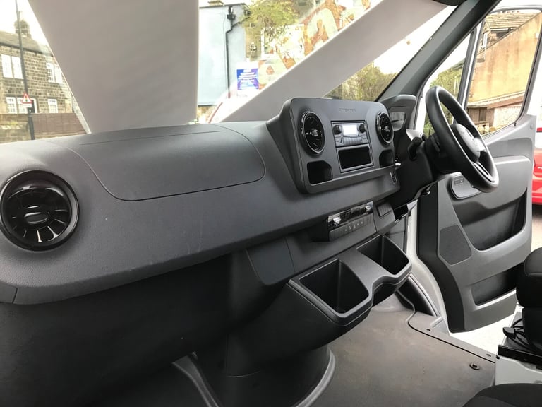 2021 Mercedes-Benz Sprinter 85kW 55kWh Progressive Van Auto [80kW Charger] PANEL VAN Electric Aut...