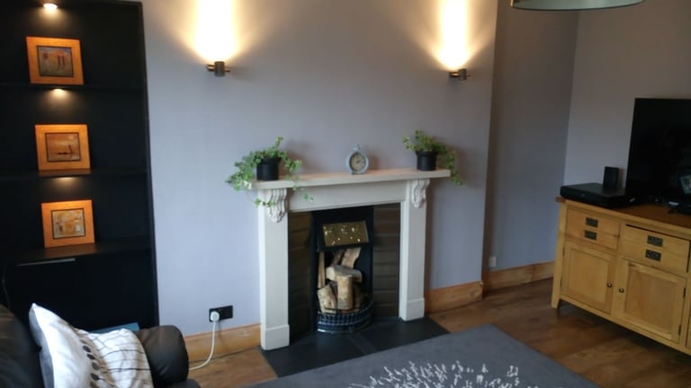 Bright, furnished two bedroom 3rd floor flat