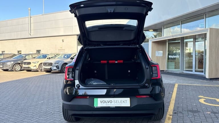 2025 Volvo EX30 Plus, Twin Motor Performance, Electric Estate Electric Automatic
