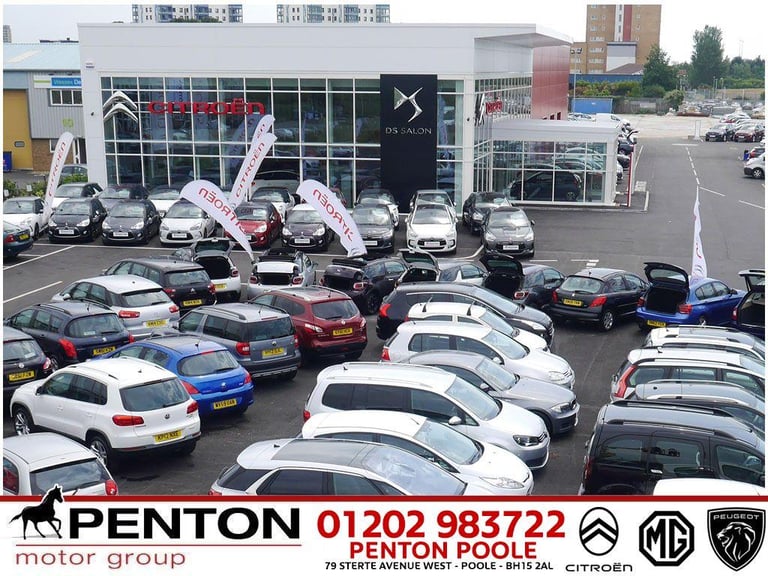  Lexus UX 2.0 250h Premium SUV 5dr Petrol Hybrid E-CVT Euro 6 (s/s) (184 ps) Petrol/Electric Hybr...