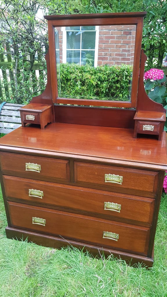 image for Antique Mahogany Dressing Table