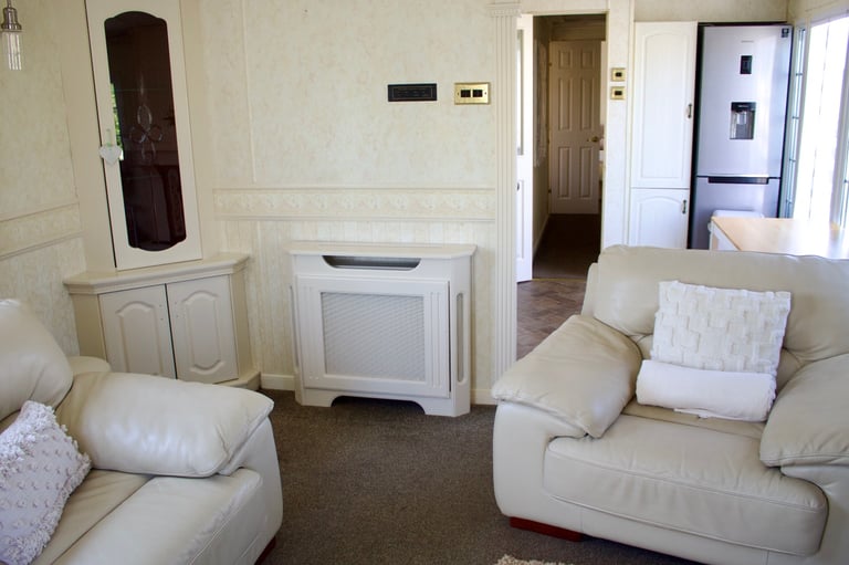 STATIC CARAVAN / HOME 