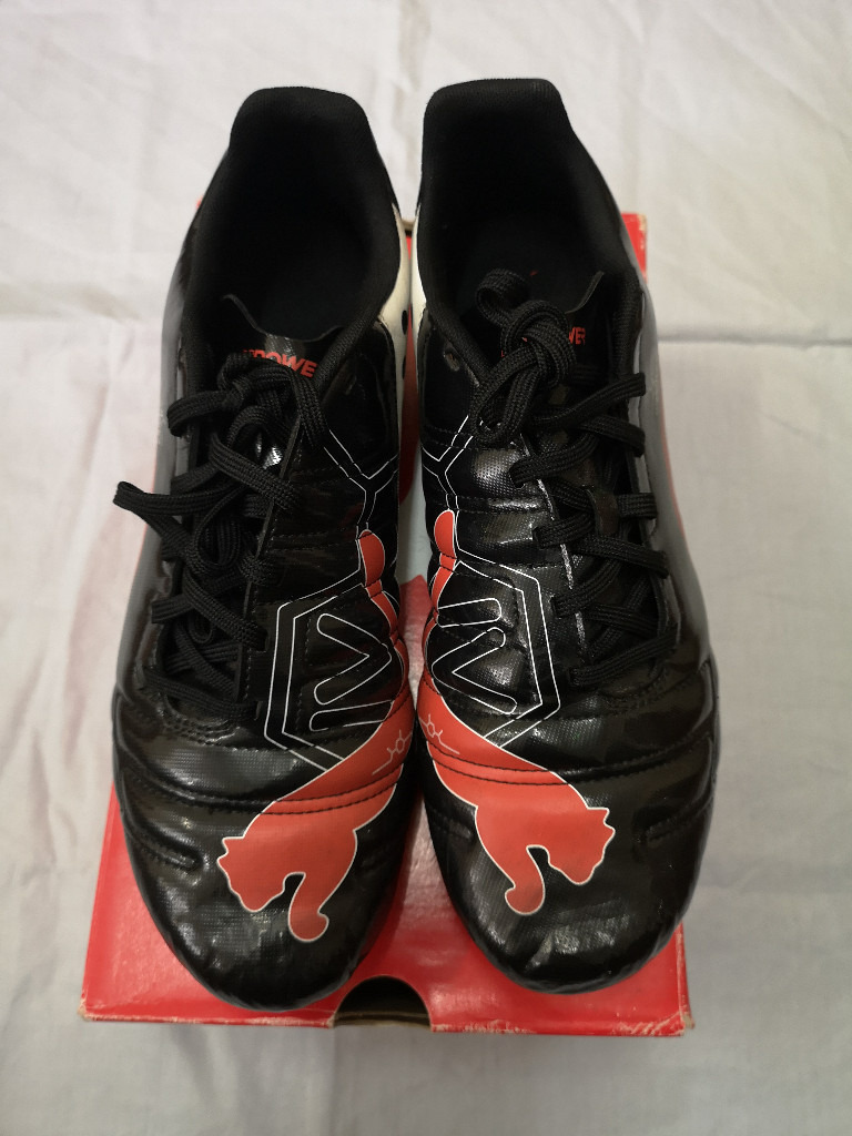 Puma Evo Power 4 football boots boxed as new in size 8.5.
