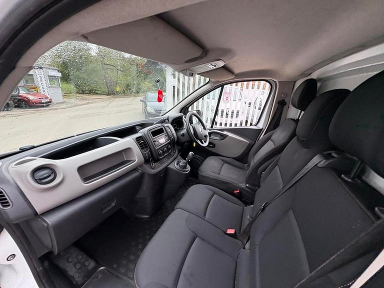 2017 Renault Trafic Trafic SL27 Business+ Energy dCi Panel Van DIESEL Manual