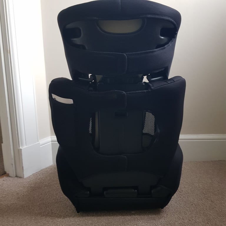 Halfords Essential Booster Car Seat Suitable 4 years-12 years  approx