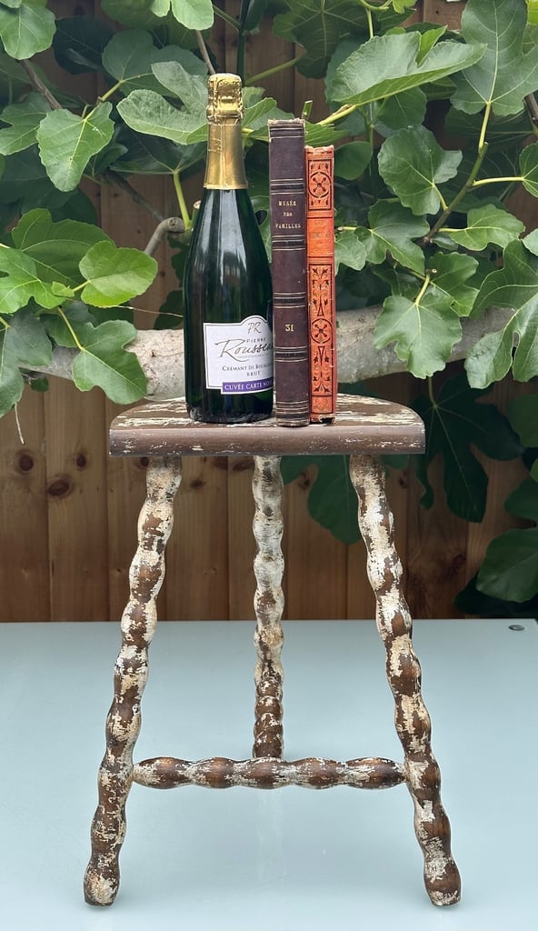 VINTAGE FRENCH BOBBIN LEG STOOL, DEMI LUNE TRIPOD PLANT STAND SIDE TABLE - H46cm - WILL POST!