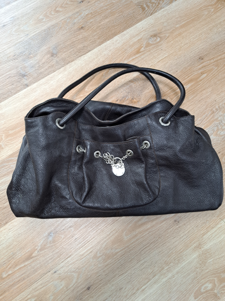 Second hand leather shop bags for sale