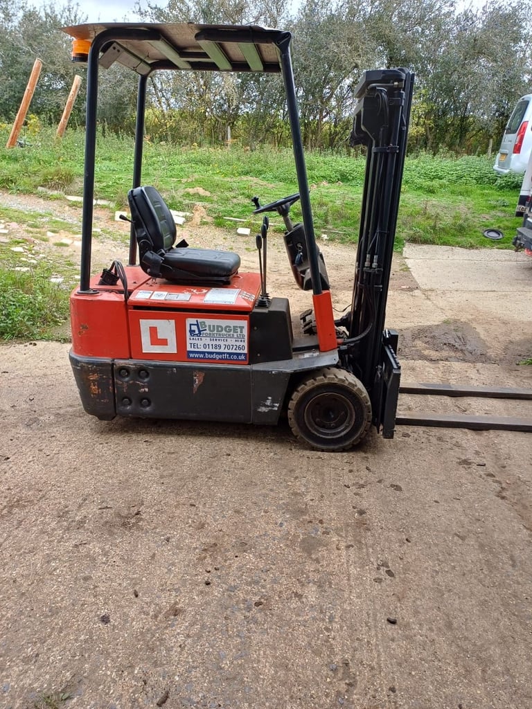 Linde E15 Fork Lift