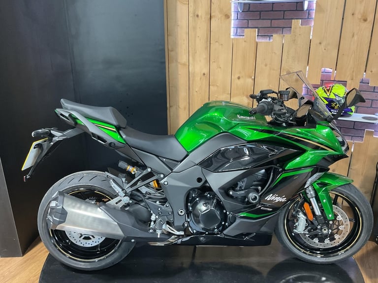 image for Kawasaki Ninja 1100SX SE 2025 with just 792 Miles! One Owner! Ohlins! Brembos! 