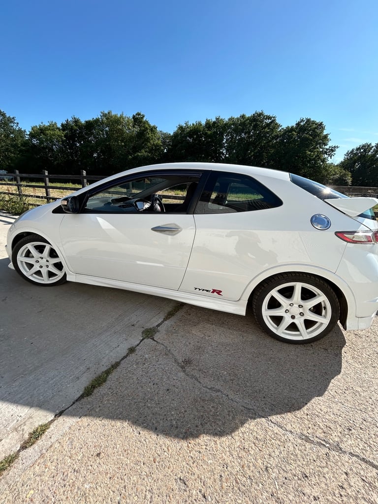 HONDA CIVIC 2.0 TYPE R GT CHAMPIONSHIP WHITE 