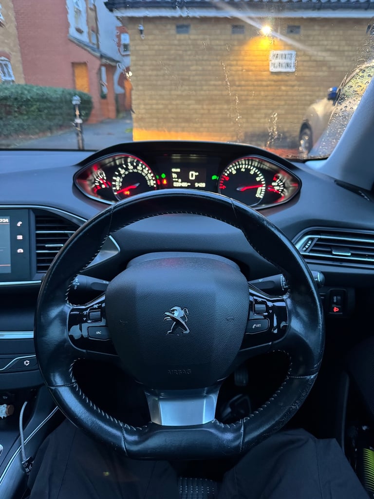 Peugeot, 308, Hatchback, 2018, Manual, 1199 (cc), 5 doors