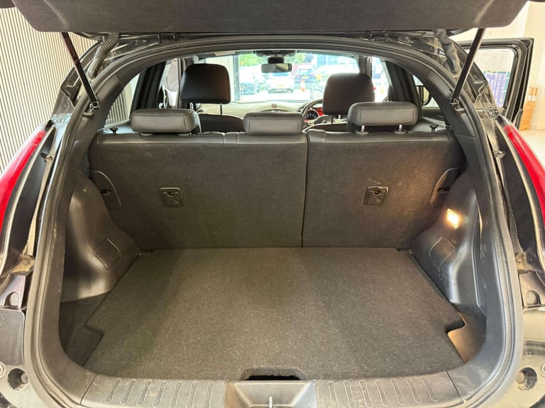 2017 Nissan Juke 1.6 Juke Tekna CVT 5dr SUV Petrol Automatic