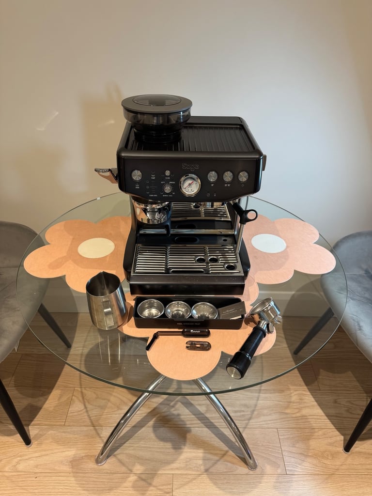 Sage The Barista Express Impress SES876BST Coffee Machine Black Stainless Steel