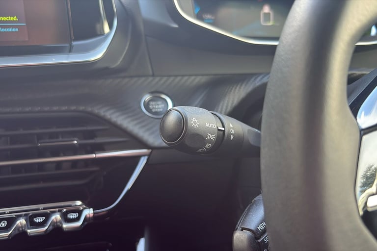  Peugeot E 2008 50kwh Allure Premium Suv 5dr Electric Auto 7kw Charger 136 Ps